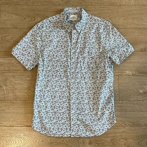Ben Sherman Men’s Button Down in Navy Floral Pattern, size M